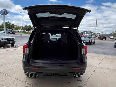 Used 2025 Ford Explorer ST AWD/4WD image 7