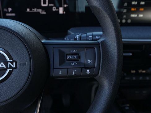 Used 2026 Nissan Kicks SV image 27