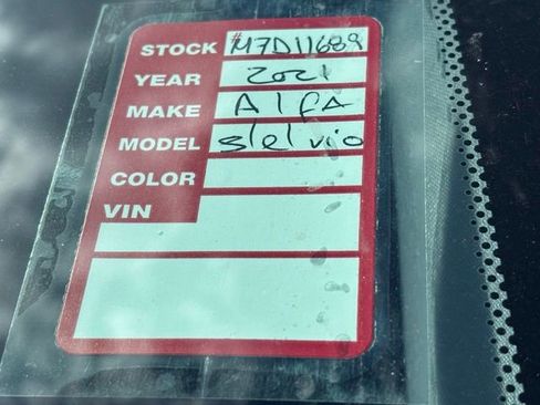 Used 2021 Alfa Romeo Stelvio Sprint w/ Nero Edizione RWD image 10