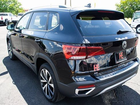 Used 2023 Volkswagen Taos SE image 6