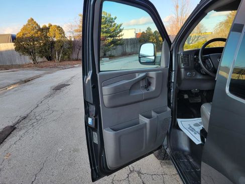 Used 2014 Chevrolet Express 1500 LS image 23