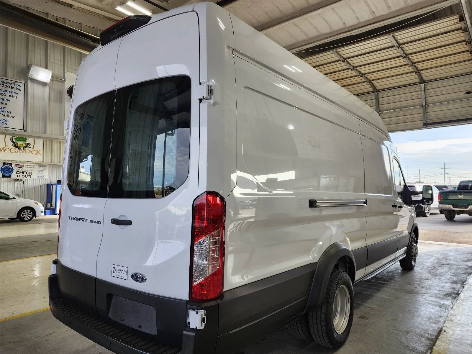 Used 2021 Ford Transit 350 148 High Roof Extended DRW RWD image 3
