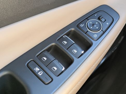 Used 2020 Hyundai Santa Fe Limited w/ Cargo Package image 21