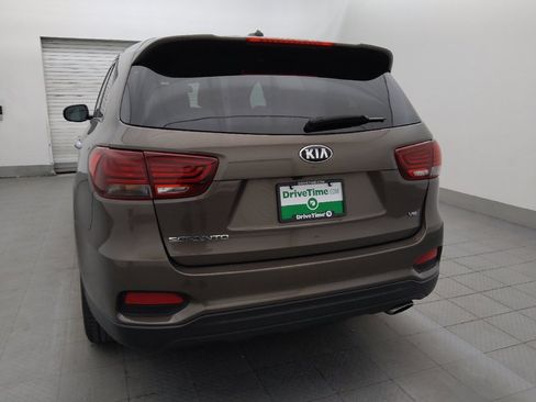 Used 2020 Kia Sorento FWD V6 image 6