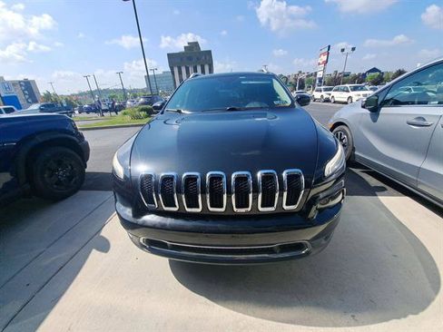 Used 2016 Jeep Cherokee Limited AWD/4WD image 2