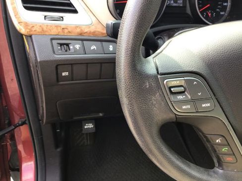 Used 2016 Hyundai Santa Fe Sport FWD image 28