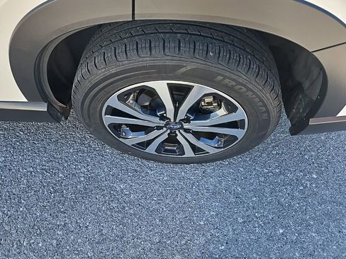 Used 2024 Subaru Forester Limited image 12