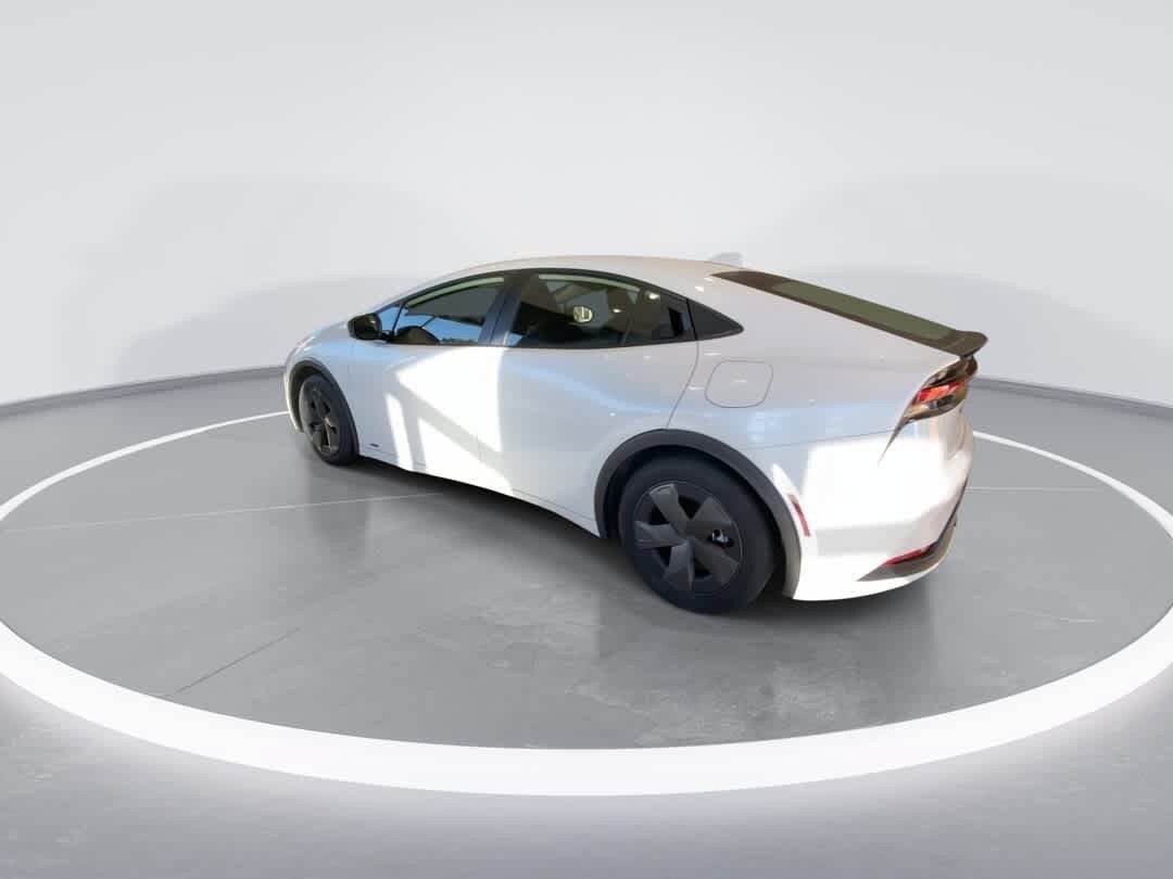 Used 2024 Toyota Prius LE AWD/4WD image 6