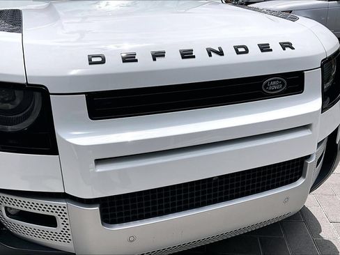 Certified 2025 Land Rover Defender 110 S AWD/4WD image 30