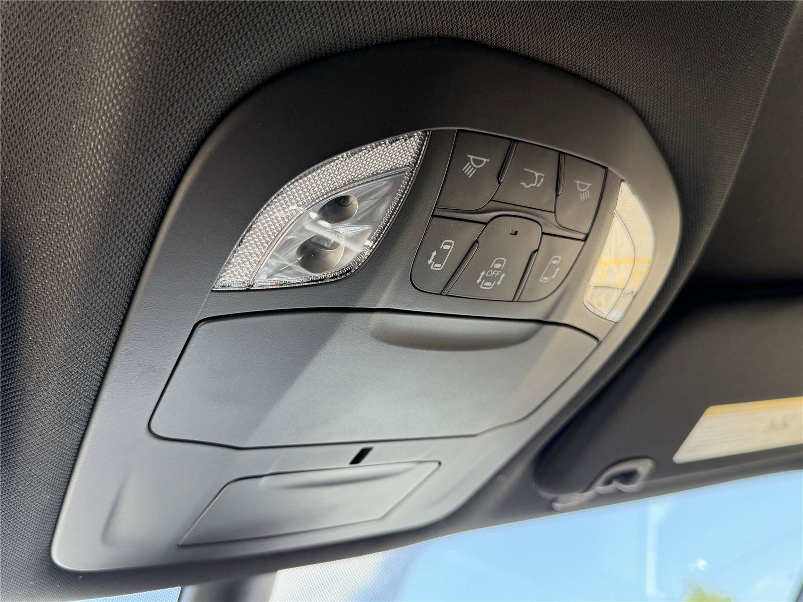 New 2027 Chrysler Pacifica Select FWD image 24