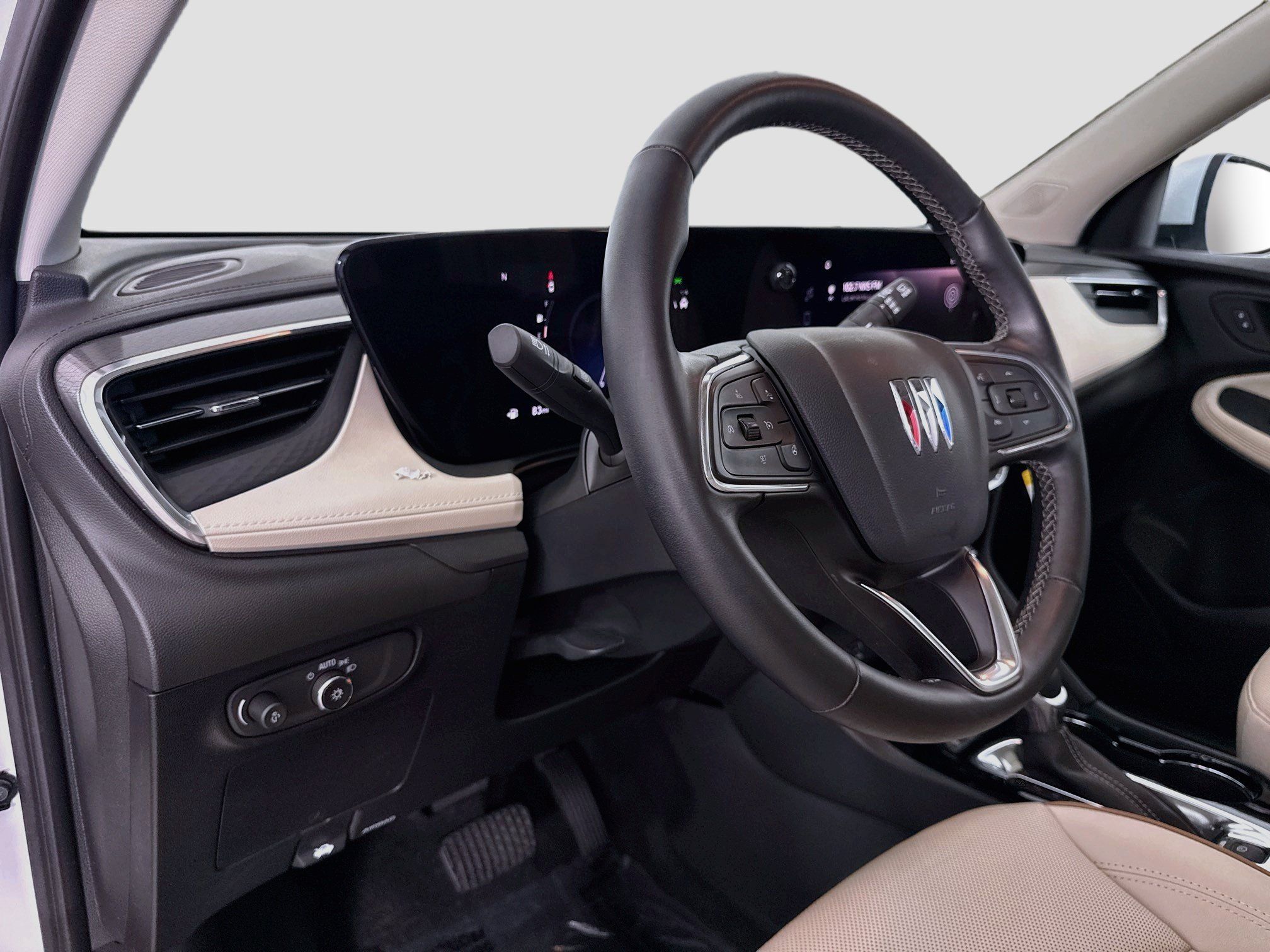 Used 2024 Buick Encore GX Avenir w/ Avenir Convenience Package AWD/4WD image 11