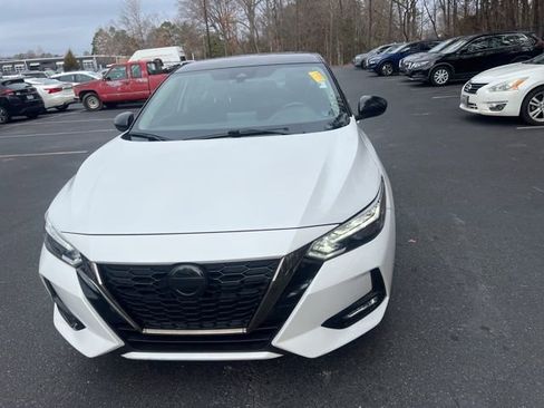 Used 2022 Nissan Sentra SR image 2