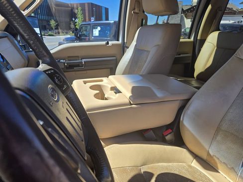Used 2011 Ford F250 Lariat w/ Lariat Interior Pkg AWD/4WD image 17