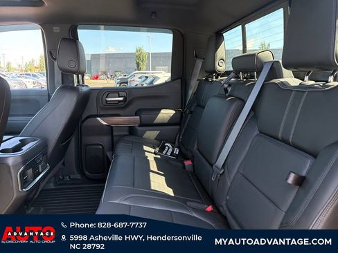 Used 2019 Chevrolet Silverado 1500 High Country w/ Technology Package AWD/4WD image 32