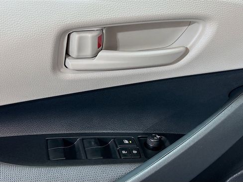 New 2025 Toyota Corolla LE FWD image 18