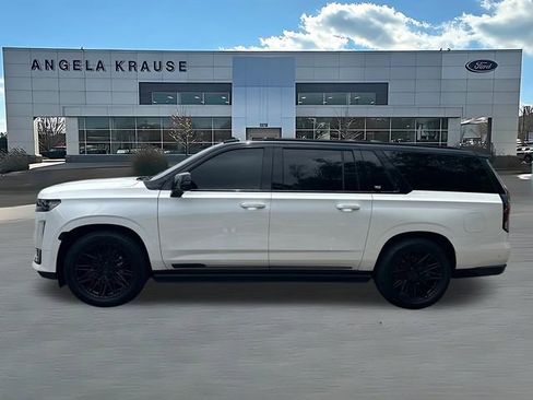 Used 2023 Cadillac Escalade ESV Sport w/ Touring Package AWD/4WD image 4