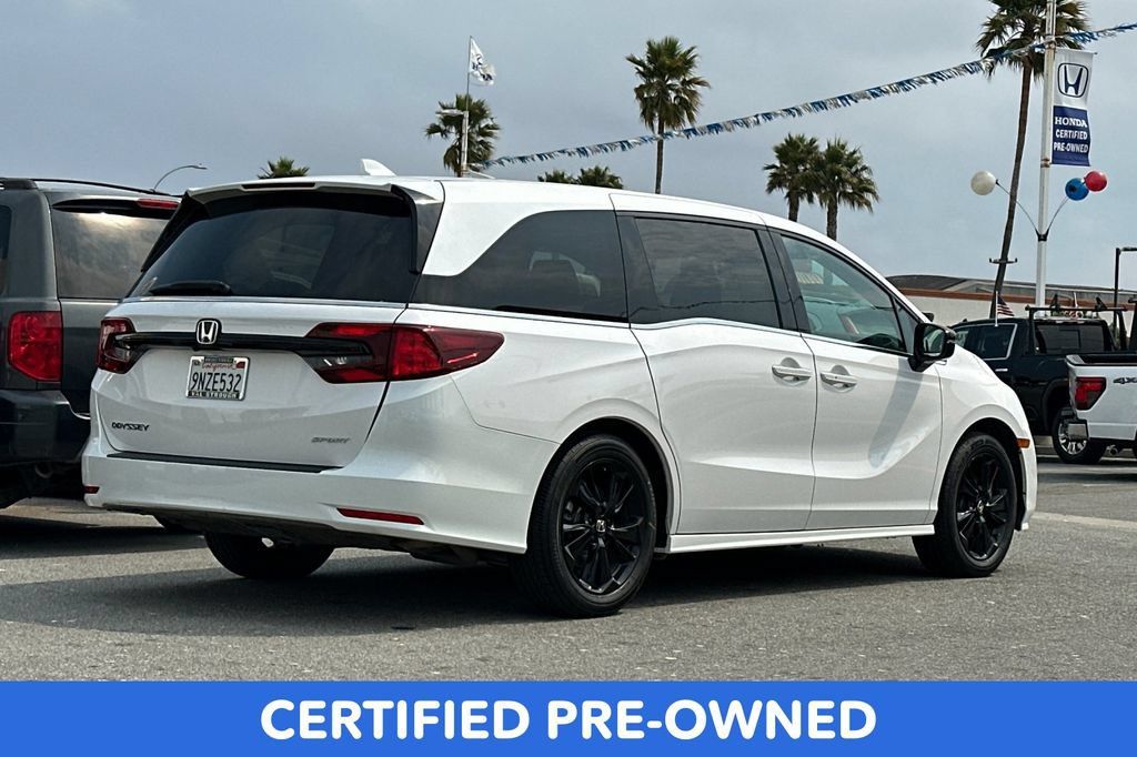 Used 2024 Honda Odyssey Sport image 3
