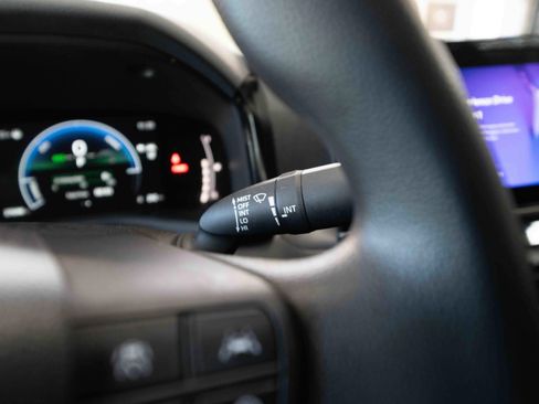 Used 2025 Toyota Camry LE image 14