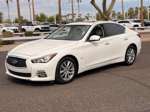 Used 2016 INFINITI Q50 3.0t Premium w/ 3.0T Premium Plus Package RWD image 2