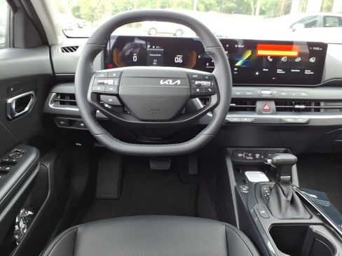 New 2026 Kia K4 EX FWD image 9