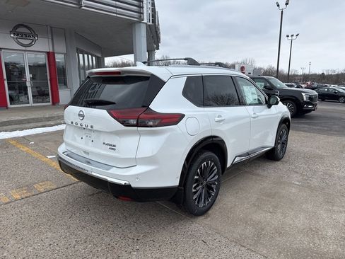 New 2026 Nissan Rogue Platinum image 4