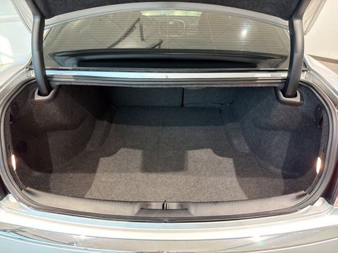 Used 2021 Chrysler 300 Touring w/ Driver Convenience Group image 20