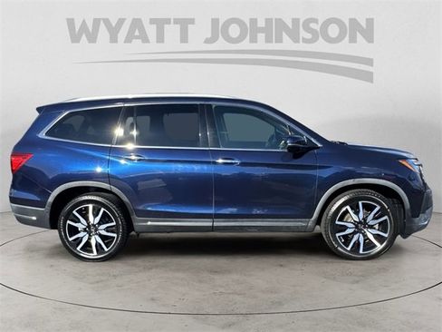 Used 2019 Honda Pilot Touring image 6