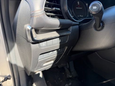 Used 2023 MAZDA MAZDA3 s FWD image 20