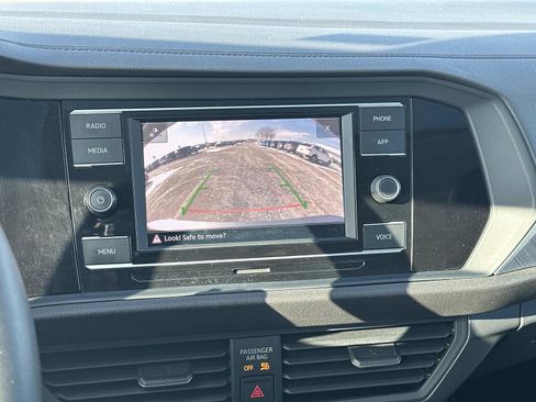 Used 2022 Volkswagen Jetta SE w/ Panoramic Sunroof Package image 30