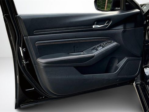 Used 2022 Nissan Altima 2.5 SR image 20