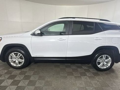 Used 2023 GMC Terrain SLE w/ Driver Convenience Package AWD/4WD image 6