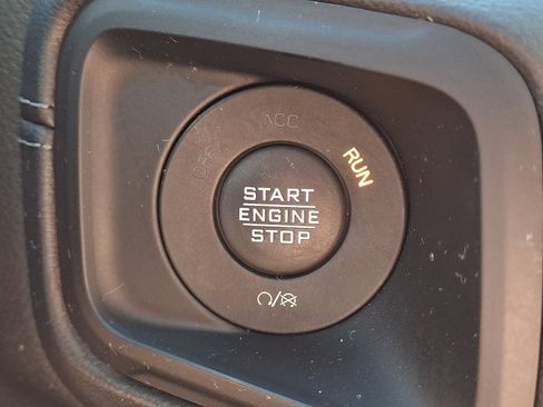 Used 2024 Jeep Wrangler Unlimited Rubicon 4xe AWD/4WD image 21
