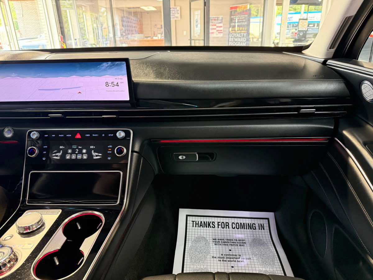 Used 2026 Genesis GV80 2.5T AWD/4WD image 17