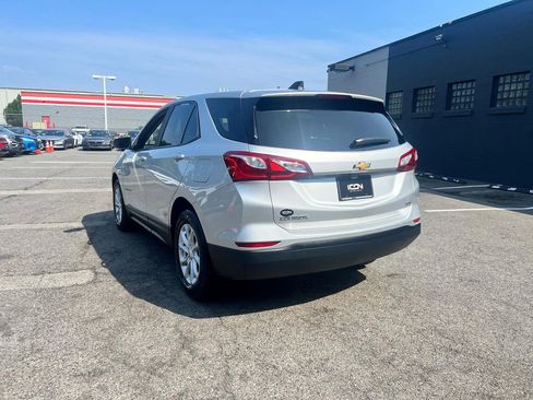 Used 2021 Chevrolet Equinox LS w/ LS Convenience Package AWD/4WD image 5
