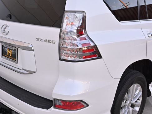 Used 2015 Lexus GX 460 w/ Premium Package AWD/4WD image 32