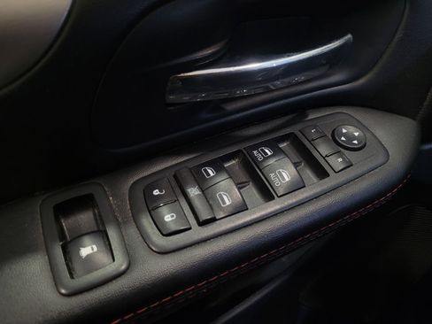 Used 2019 Dodge Grand Caravan GT FWD image 27