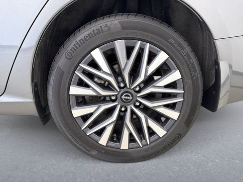 Used 2023 Nissan Altima 2.5 SV w/ SV Premium Package AWD/4WD image 22