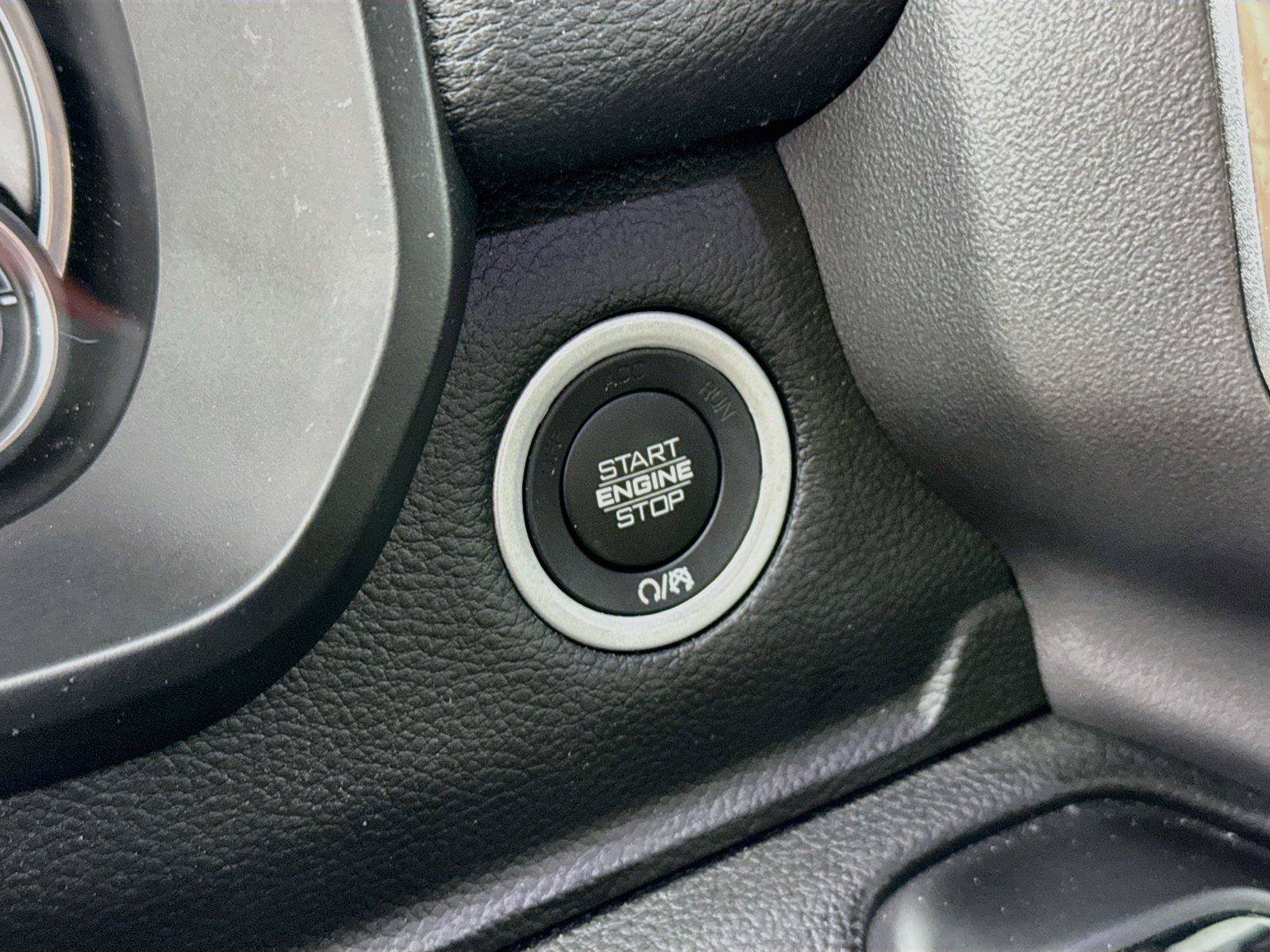 Used 2023 RAM 1500 Laramie AWD/4WD image 21