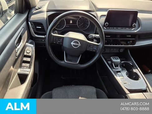 Used 2025 Nissan Rogue SV FWD image 6