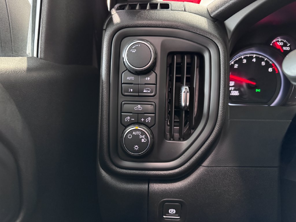 Used 2021 Chevrolet Silverado 1500 Custom AWD/4WD image 23