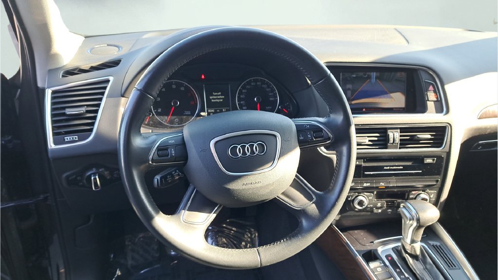 Used 2017 Audi Q5 2.0T Premium Plus w/ Technology Package AWD/4WD image 19