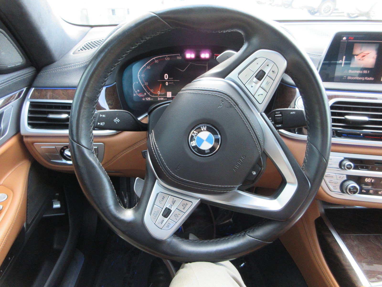 Used 2020 BMW 750i xDrive w/ Interior Design Package AWD/4WD image 35