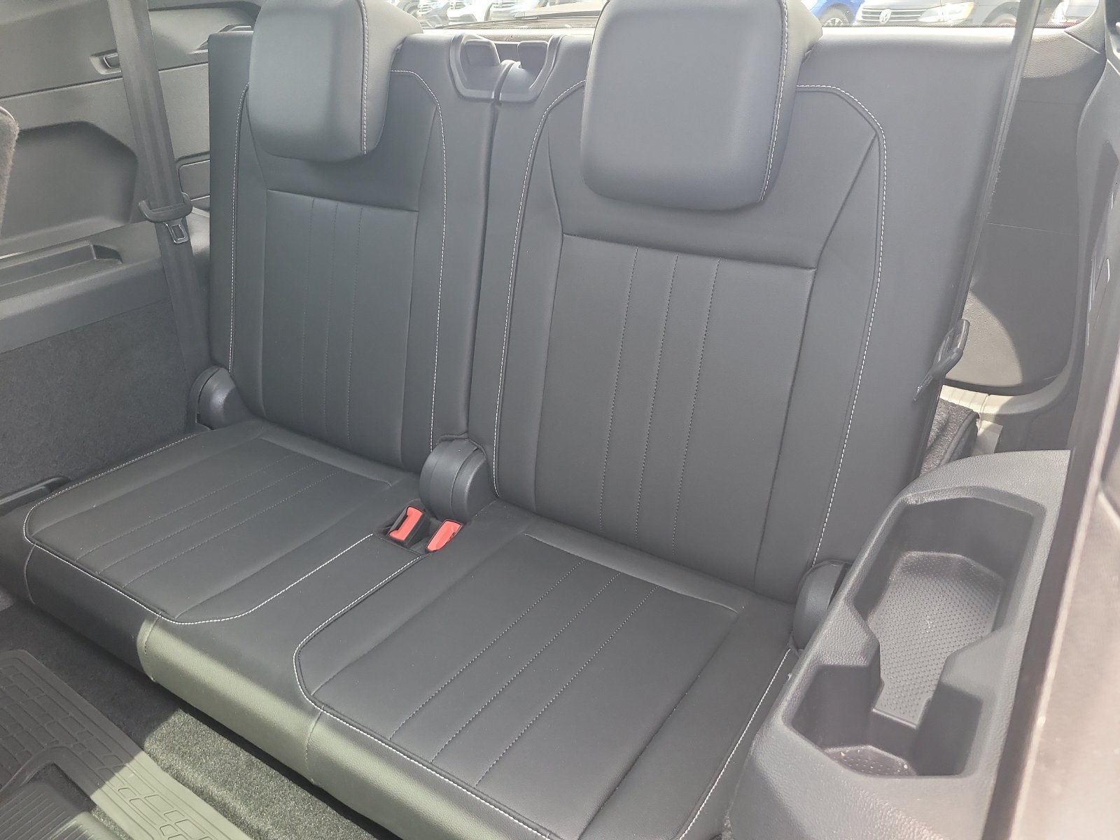 Used 2023 Volkswagen Tiguan SE R-Line FWD image 10