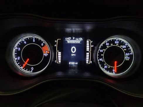 Used 2020 Jeep Cherokee Latitude image 23