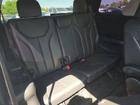 Used 2024 Hyundai Palisade SEL FWD image 18