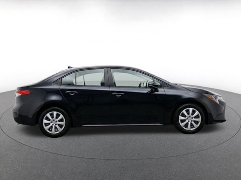 Used 2025 Toyota Corolla LE FWD image 10
