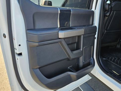 Used 2022 Ford F350 Platinum w/ FX4 Off-Road Package AWD/4WD image 12