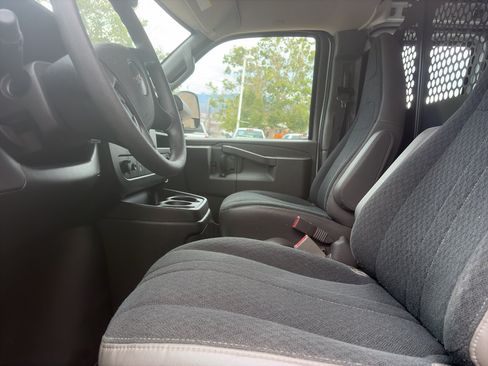 Used 2025 GMC Savana 2500 w/ Driver Convenience Package RWD image 17
