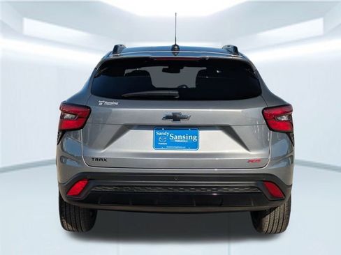 Used 2025 Chevrolet Trax RS w/ Driver Confidence Package image 5
