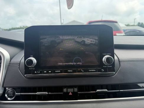 Used 2023 Mitsubishi Outlander ES AWD/4WD image 9